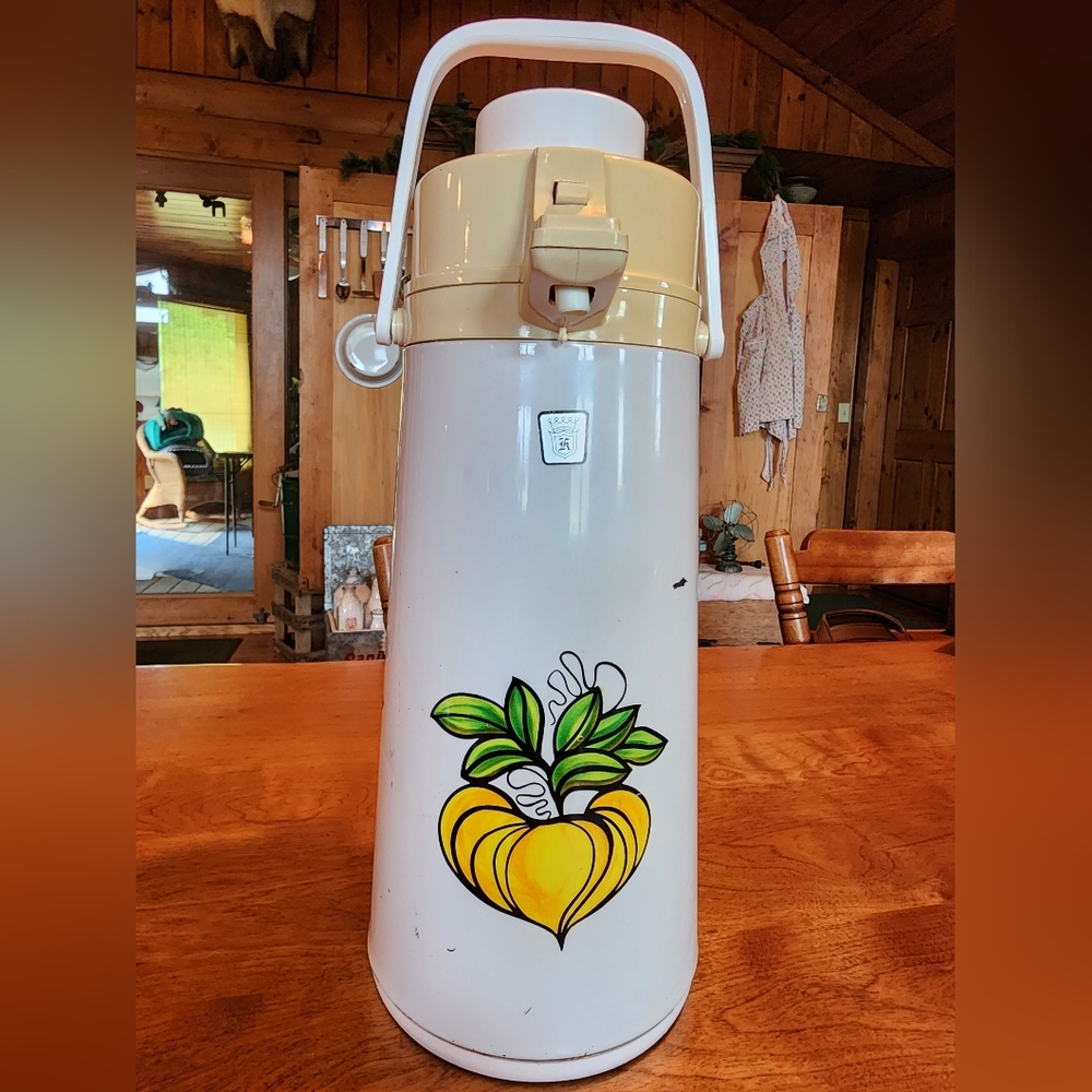 Vintage Airpump Hot/Cold Beverage Dispenser 1.9L